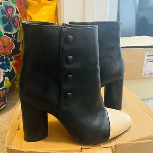 Size 6 Zara booties in black with white toe tip